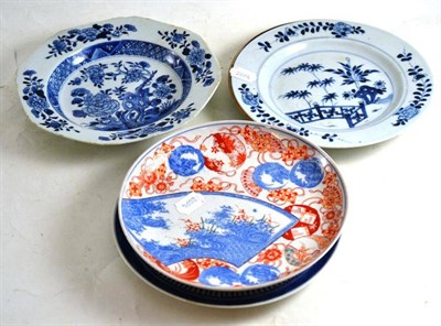 Lot 151 - Mid-18th century Chinese blue and whit porcelain soup bowl, two plates of a similar date and...