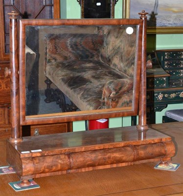 Lot 290 - A mahogany bedroom table mirror