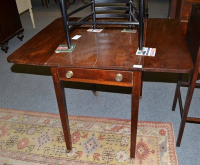 Lot 419 - A mahogany Pembroke table
