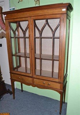 Lot 480 - Edwardian inlaid mahogany display cabinet