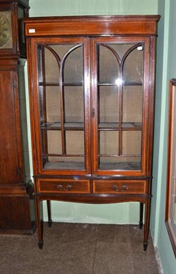 Lot 408 - An Edwardian inlaid display cabinet