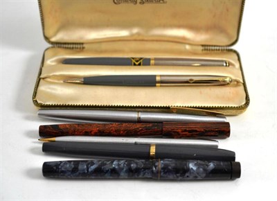 Lot 186 - Conway Stewart pen and pencil set, Sheaffer's biro and four other pens
