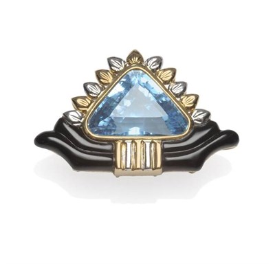 Lot 405 - An 18 Carat Gold Pearl Centrepiece, by Mikimoto, the triangular shaped blue topaz within a frame of