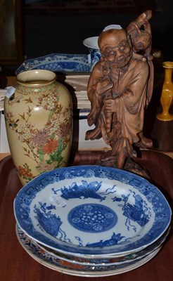 Lot 232 - Four Japanese plates, a Japanese rootwood carving and a Satsuma vase signed to base