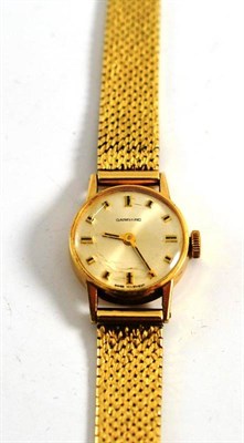 Lot 339 - A 9ct gold lady's wristwatch