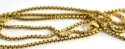 Lot 367 - A box link necklace