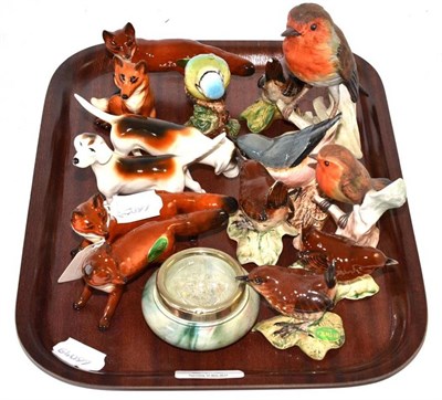 Lot 376 - Tray of assorted Beswick foxes, hounds, bird groups, Goebel birds, etc