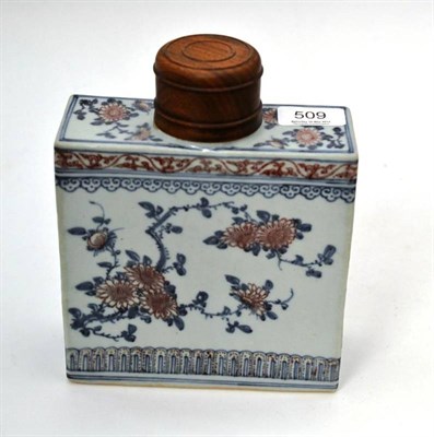 Lot 509 - Chinese rectangular caddy with underglaze red decoration