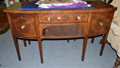 Lot 648 - A bow fronted mahogany sideboard with inlaid boxwood stringing