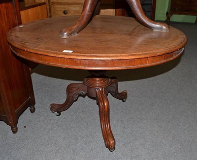 Lot 692 - Victorian mahogany loo table