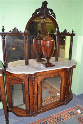 Lot 726 - Victorian walnut mirror backed sideboard