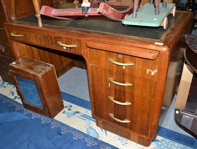 Lot 844 - An Art Deco desk