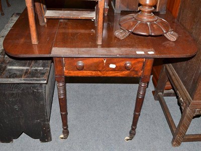 Lot 432 - Victorian mahogany Pembroke table