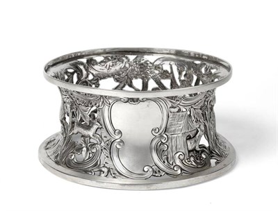 Lot 550 - An Edward VII Silver Dish Ring, maker's mark JL over (?), London 1905, of typical waisted...