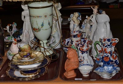 Lot 30 - Two trays including two blue and white pickle dishes, a Liverpool tea bowl, three Masons...