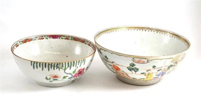 Lot 40 - Two Chinese famille rose bowls (a.f.)