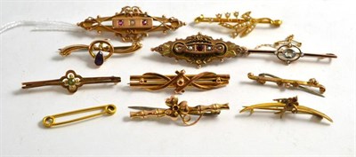 Lot 180 - Eleven bar brooches (some a.f.)