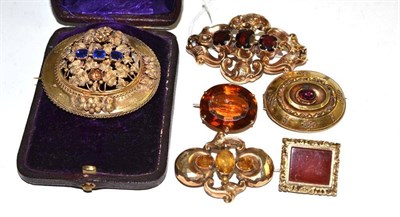 Lot 189 - Six Victorian brooches, including one cased