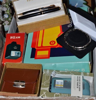 Lot 304 - Mixed lot of collectables including Parker pens Victory twin pack, Ronson table lighter, camera...