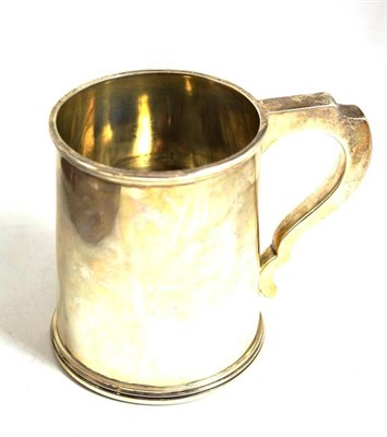 Lot 370 - A silver mug, Birmingham 1925