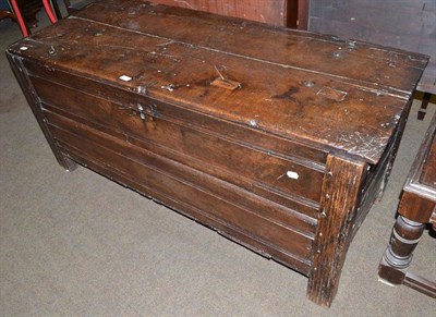 Lot 492 - A 17th century hinged chest