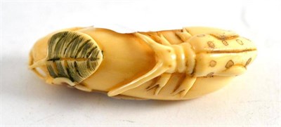 Lot 110 - An early 20th century carved ivory netsuke