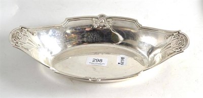 Lot 298 - A Continental white metal dish with Art Nouveau motifs