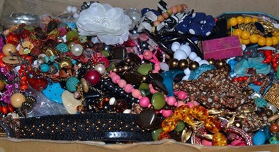 Lot 438 - A large quantity of costume jewellery including a Trifari brooch, vintage beads etc