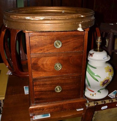 Lot 583 - Spode pottery table lamp, Regency convex mirror and a small mahogany chest of three drawers