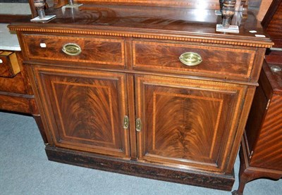 Lot 682 - An Edwardian mahogany inlaid sideboard