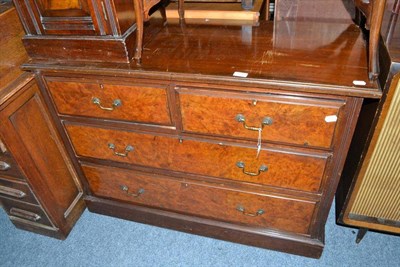 Lot 779 - An Edwardian walnut three height chest of drawers and a matching pot cupboard