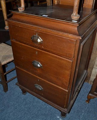 Lot 783 - Victorian mahogany and pine three drawer shop till