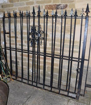 Lot 943 - Pair of metal garden gates