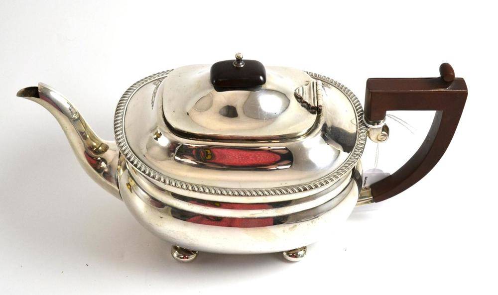 Lot 115 - A silver teapot