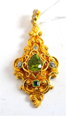 Lot 370 - A Victorian gold, peridot, emerald and diamond pendant