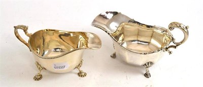 Lot 423 - Two silver sauce boats, Birmingham 1936 and London 1914