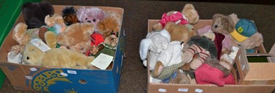 Lot 455 - Quantity of modern teddy bears including Harrods' bears, Charlie Bears, Russ, etc