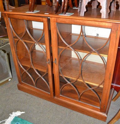 Lot 578 - A reproduction display cabinet