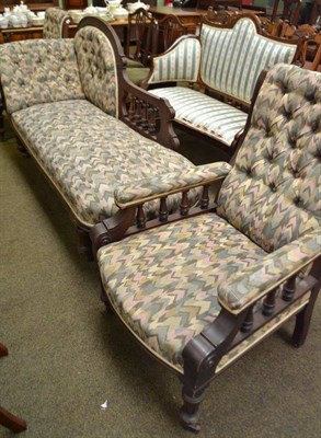 Lot 613 - Victorian chaise longue and a pair of matching armchairs