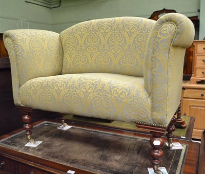 Lot 633 - A Victorian-style small settee