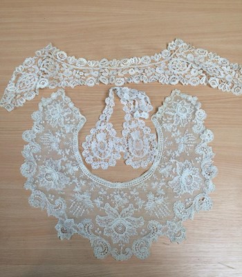 Lot 2039 - Assorted Late 19th/Early 20th Century Lace,...
