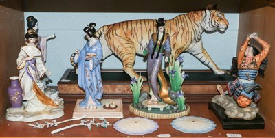 Lot 227 - A Franklin Mint sculpture of a tiger titled On...