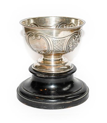 Lot 390 - An Edward VII silver bowl, by William Aitken,...