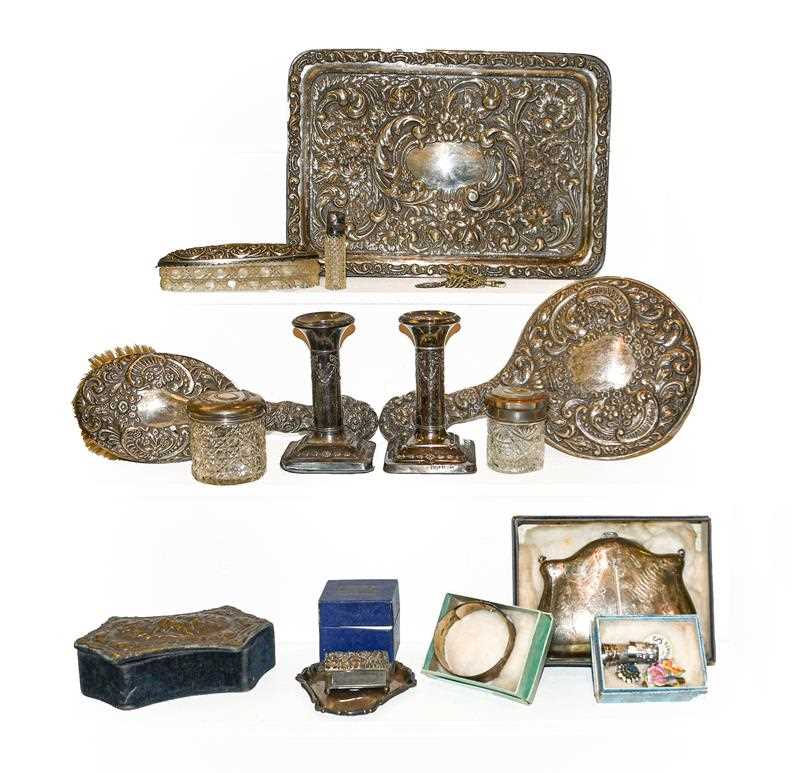 Lot 53 - A tray of assorted silver and costume...