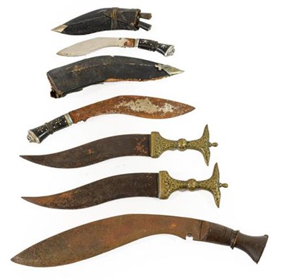 Lot 195 - A Nepalese Kukri, with 31cm curved steel blade,...