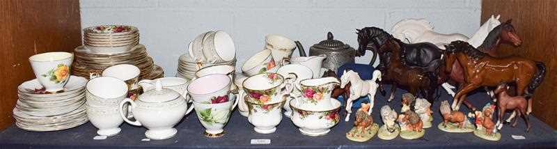 Lot 125 - Decorative and household ceramics, including:...