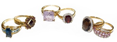 Lot 192 - Six 9 carat gold gem set rings, of varying...