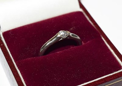 Lot 285 - A platinum diamond solitaire ring, the round...