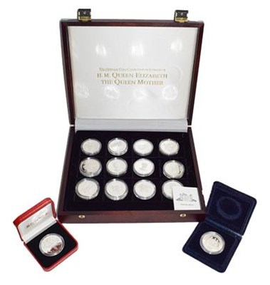 Lot 290 - Commemorative coins including the coin...