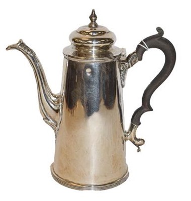 Lot 297 - A George V silver coffee pot, by Horace...